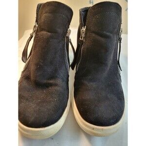 Madden Girl Black boots 7, Wool Look, Good Used Condition, 2 Zippers For Easy On